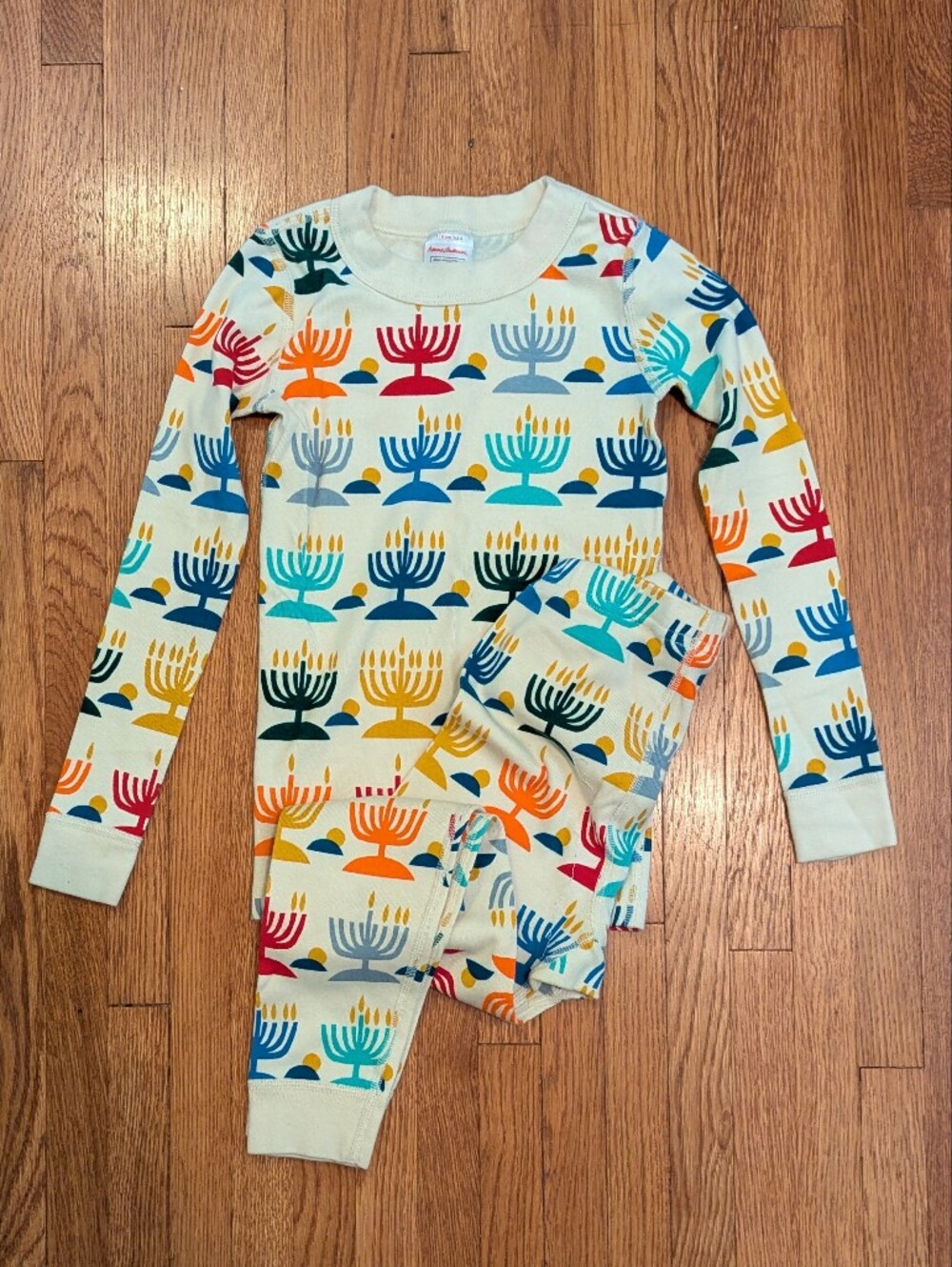 Hanna Andersson Hanukkah Pajama Set with Multicolor Menorahs
